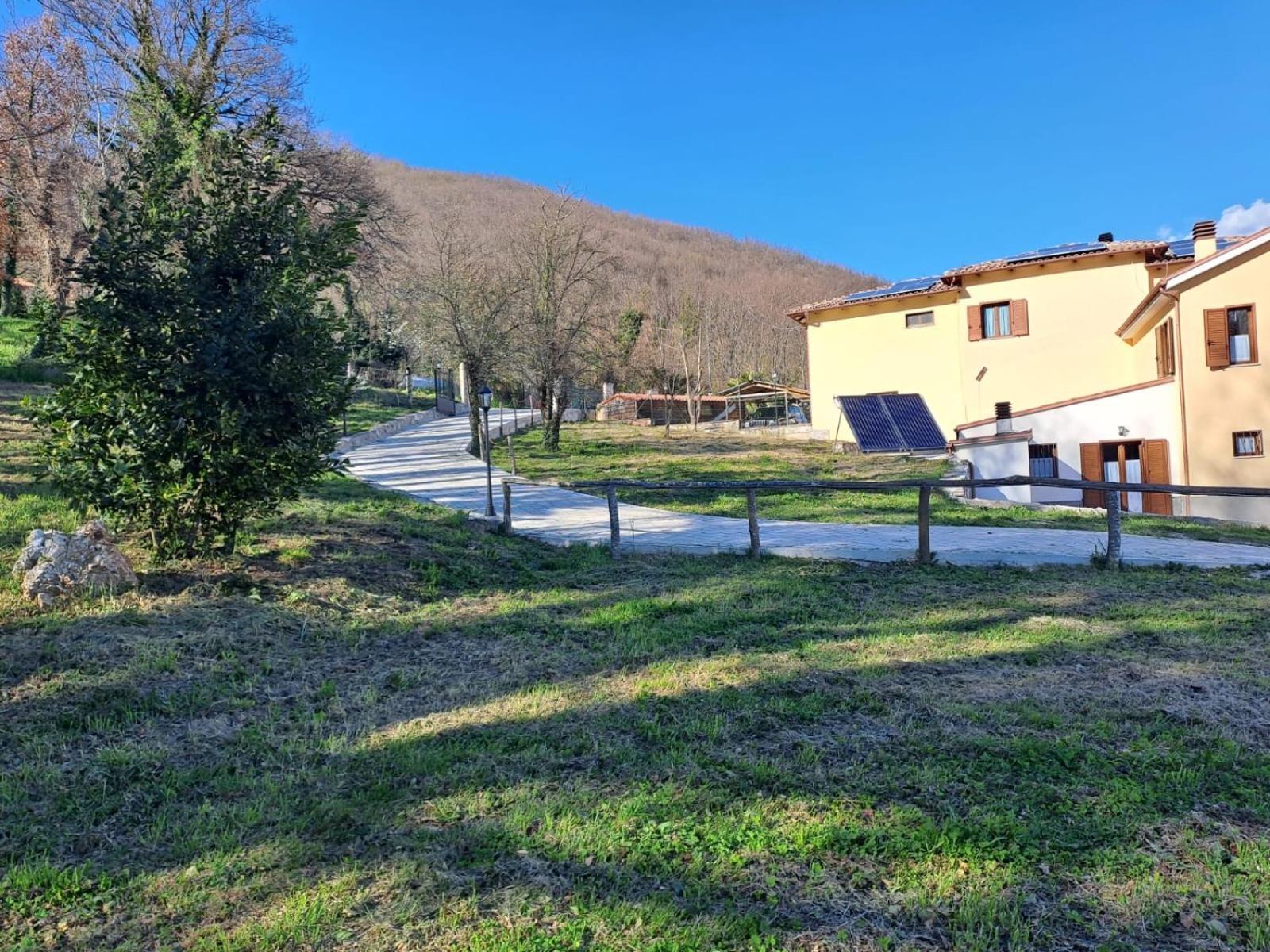 Affittacamere "Fratello Sole E Sorella Luna" Greccio Esterno foto